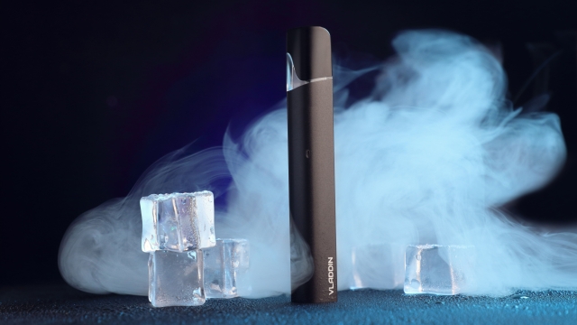 The Rise of Disposable Vapes: Convenience in a Puff