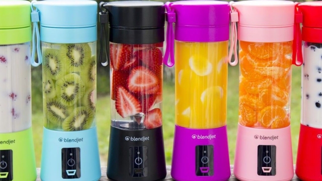Blend on the Go: Unleash Your Smoothie Superpowers with a Rechargeable Portable Blender