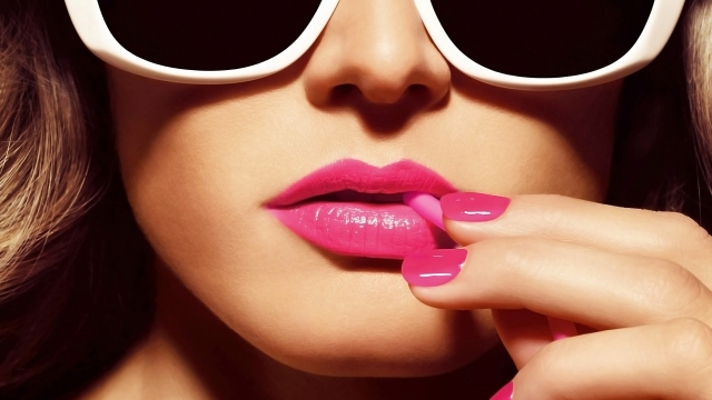 Liquid Lipstick: The Ultimate Guide to Flawless & Long-Lasting Color